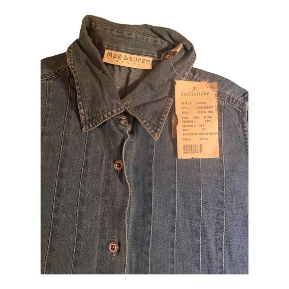 MATERNITY Woman’s Sleeveless Denim Shirt - Picture 2 of 3